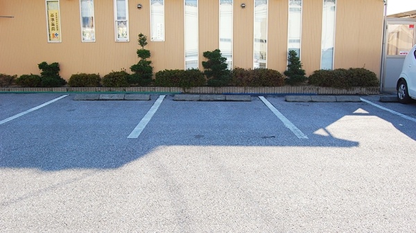くるみ調剤薬局の駐車場