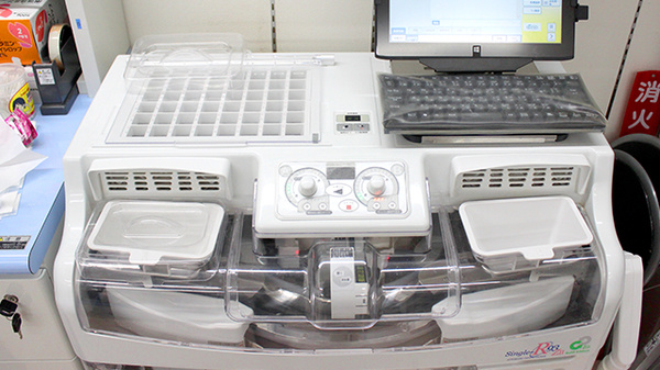 丘の上薬局　つつじヶ丘店の調剤器具