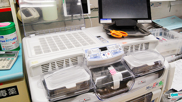 いけだ薬局　番町店の調剤器具