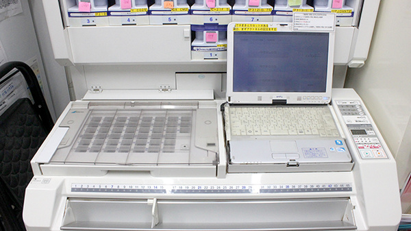 タサキ薬局　大塚駅前店の調剤器具
