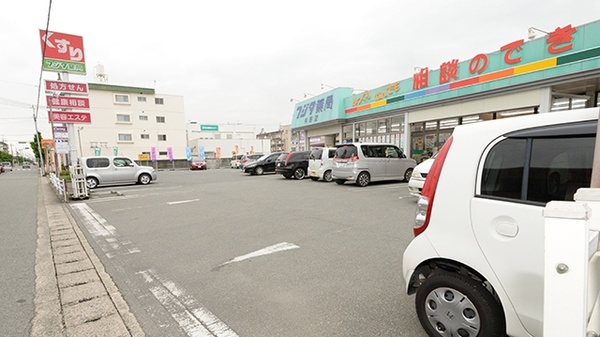 フジタ薬局　神野店の駐車場