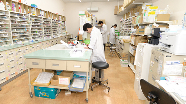 フジタ薬局　神野店の調剤室