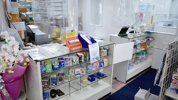 しろくま薬局　箱崎九大前店の受付/カウンター