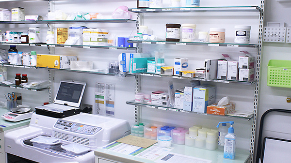セキ薬局　新白岡店の調剤室
