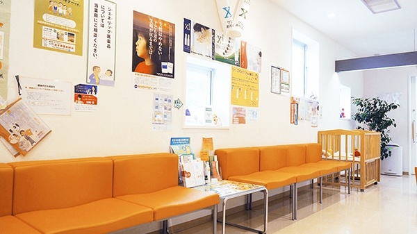 つくし薬局　一戸店の待合スペース