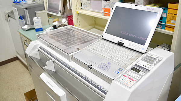 ドラッグセイムス　本郷町薬局の調剤器具