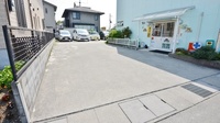 マイン薬局の駐車場