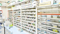 そうけん薬局　常光寺店の薬棚