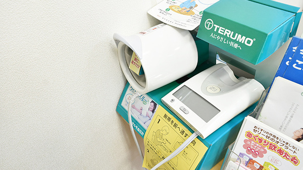 そうけん薬局　潮江店の血圧計