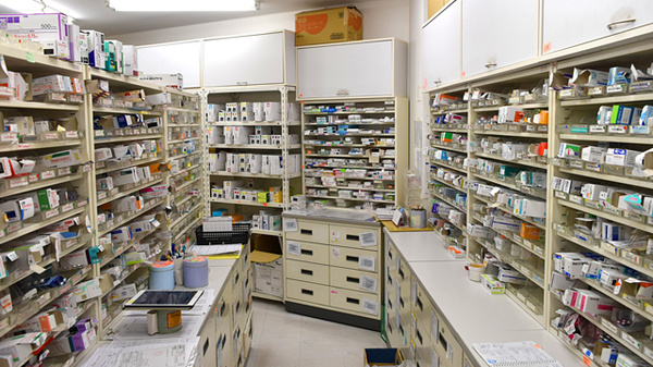 コクミン薬局相模原店の調剤室