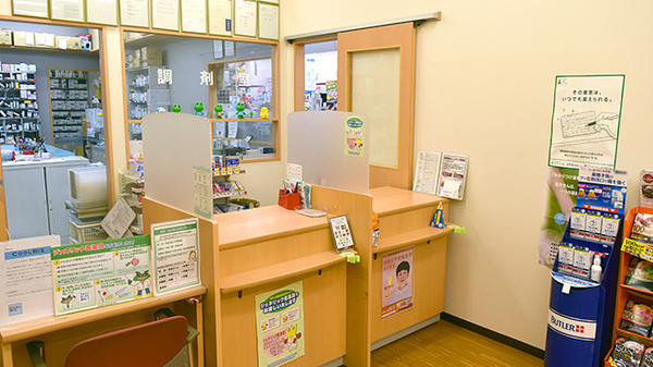 コクミンドラッグ銅座町店の受付/カウンター