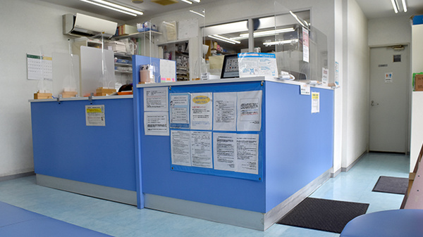 メイプル薬局　木津川台店の受付/カウンター