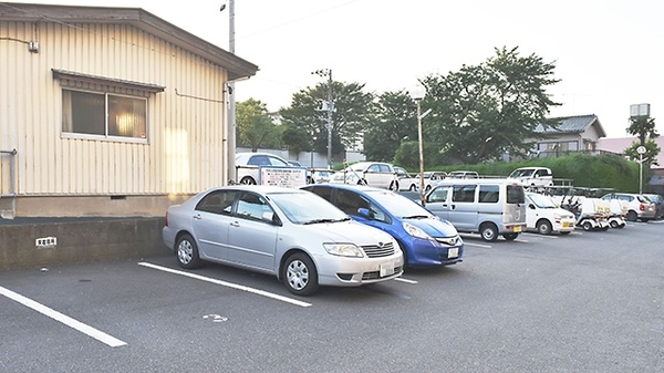 ファーミック薬局　港南台店の駐車場