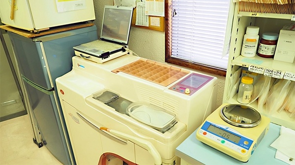 ゆうな薬局の調剤器具