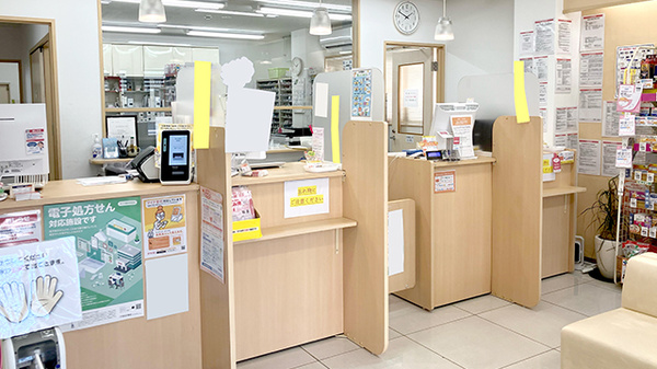 新生堂薬局　飯倉店の受付/カウンター