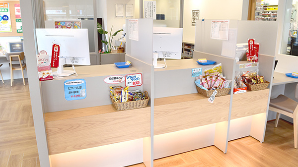 新生堂薬局　塩原店の受付/カウンター