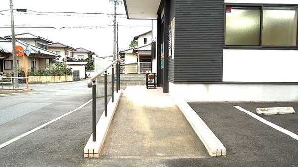 新生堂薬局　内野店のバリアフリー設備
