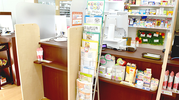 新生堂薬局　東郷まりし店の受付/カウンター