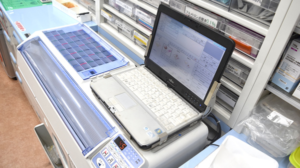新生堂薬局　那珂川店の調剤器具