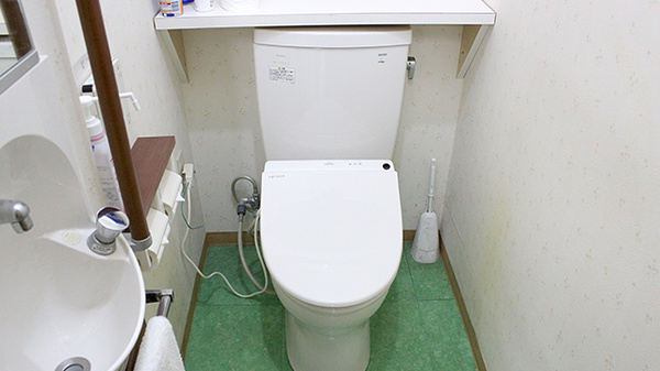 小山薬局のお手洗い