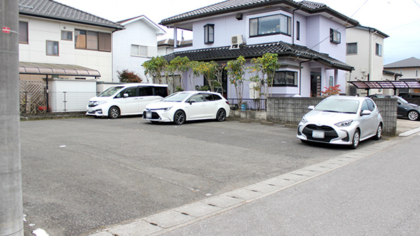 いわぶち調剤薬局の駐車場