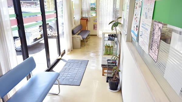 ツジ薬局道場店の待合スペース