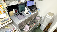 薬局トモズ上野毛店の調剤器具