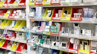 薬局トモズ等々力北口店の薬棚