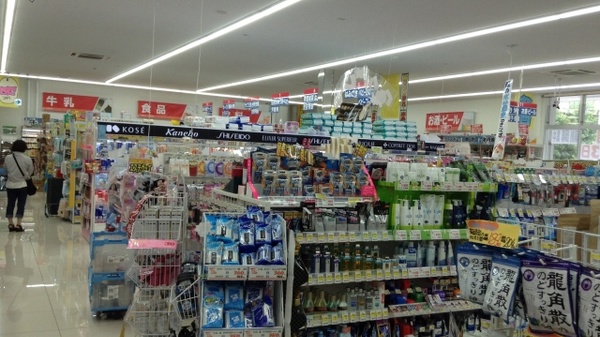 ウエルシア薬局　川崎平間店の-