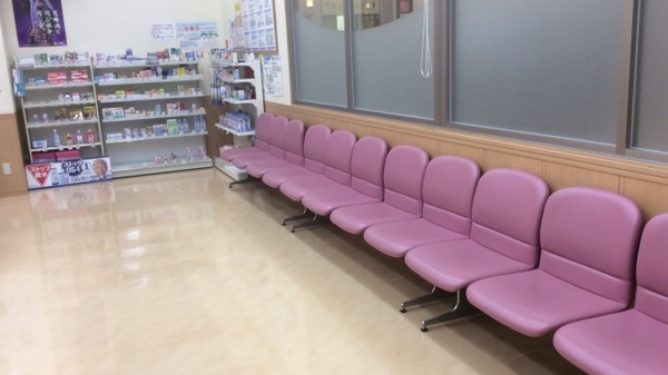 ウエルシア薬局　イオン神戸北店の内観