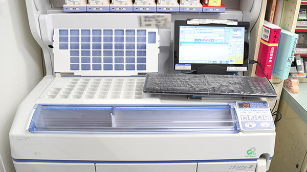 あけぼの薬局　尼崎店の調剤器具