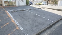松葉調剤薬局の駐車場