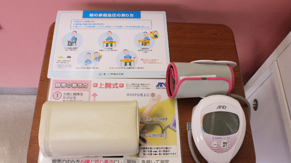 こうめ薬局の血圧計