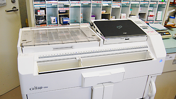 たかみニュータウン薬局の調剤器具