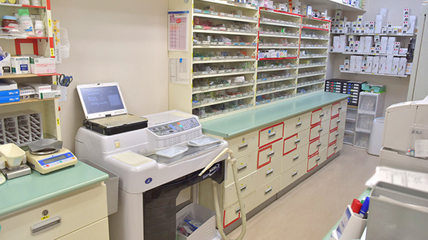 ひかり薬局　柏木店の調剤室