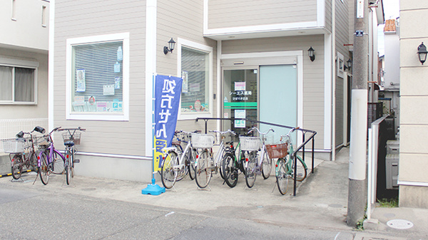 シーエス薬局ひばりが丘店の外観