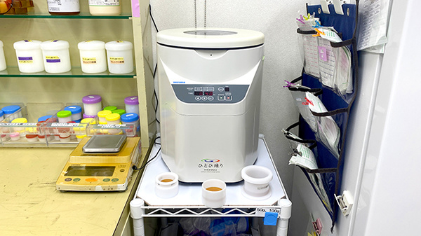 大手薬局　今朝白店の調剤器具