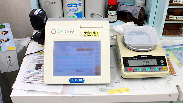 中央薬局　壬生店の調剤器具