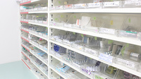 ワイアンドワイ薬局　神田町店の薬棚