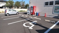 コミネ薬局小俣店の駐車場