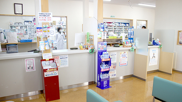 花・花薬局グリーンの受付/カウンター