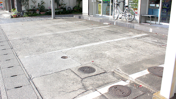 大沢調剤薬局　薗部店の駐車場