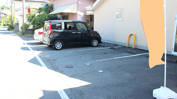 フクシ鹿沼薬局の駐車場