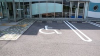 ファーマシー中山那須店の駐車場