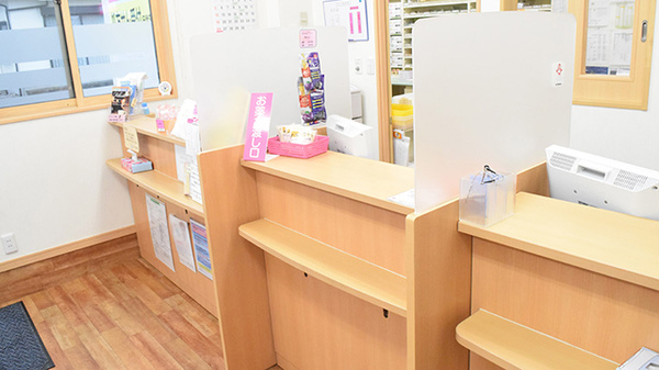 コスモファーマ薬局　扇町店の受付/カウンター