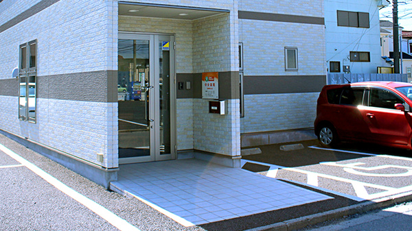 中央薬局　兵庫塚北店の入口