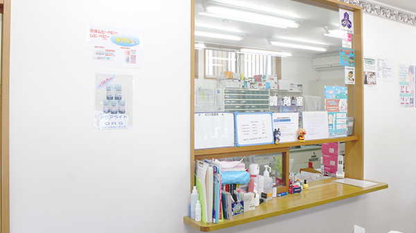 ポピー薬局の受付/カウンター