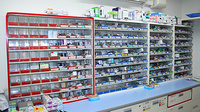 中央薬局　きぬの里店の薬棚