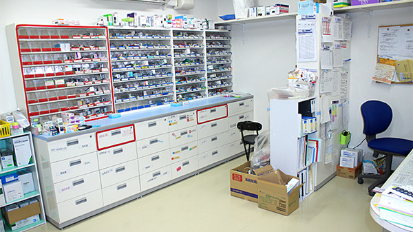 中央薬局　きぬの里店の調剤室