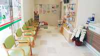 日生薬局　小豆沢店の待合スペース